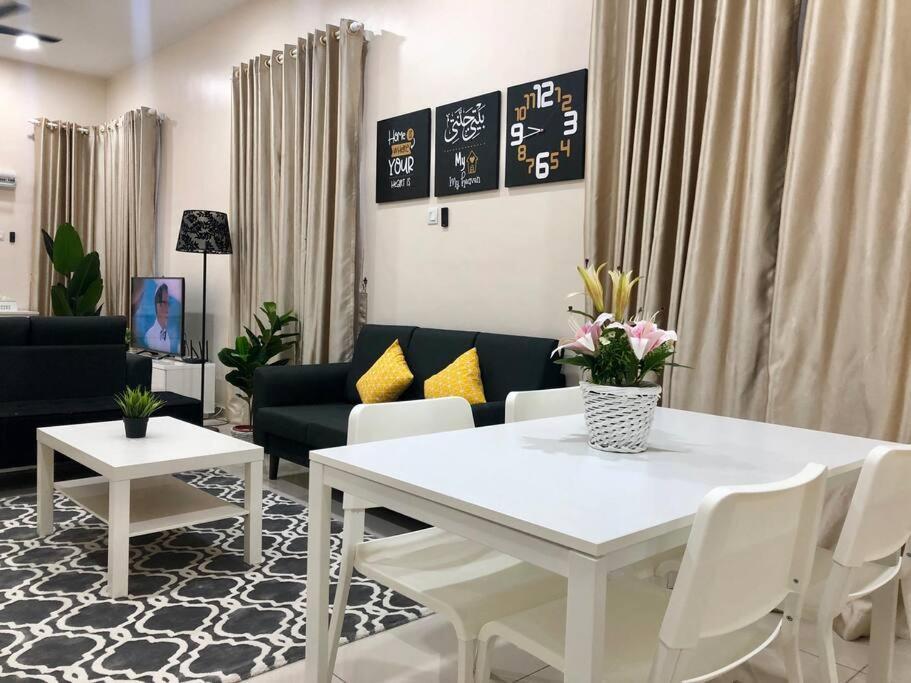 Rumahku Homestay, Taman Jasin Perdana 외부 사진