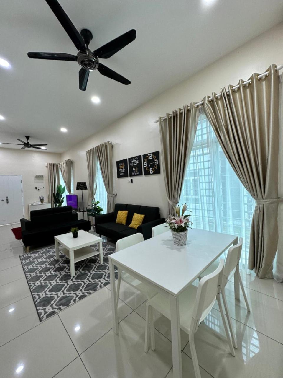 Rumahku Homestay, Taman Jasin Perdana 외부 사진
